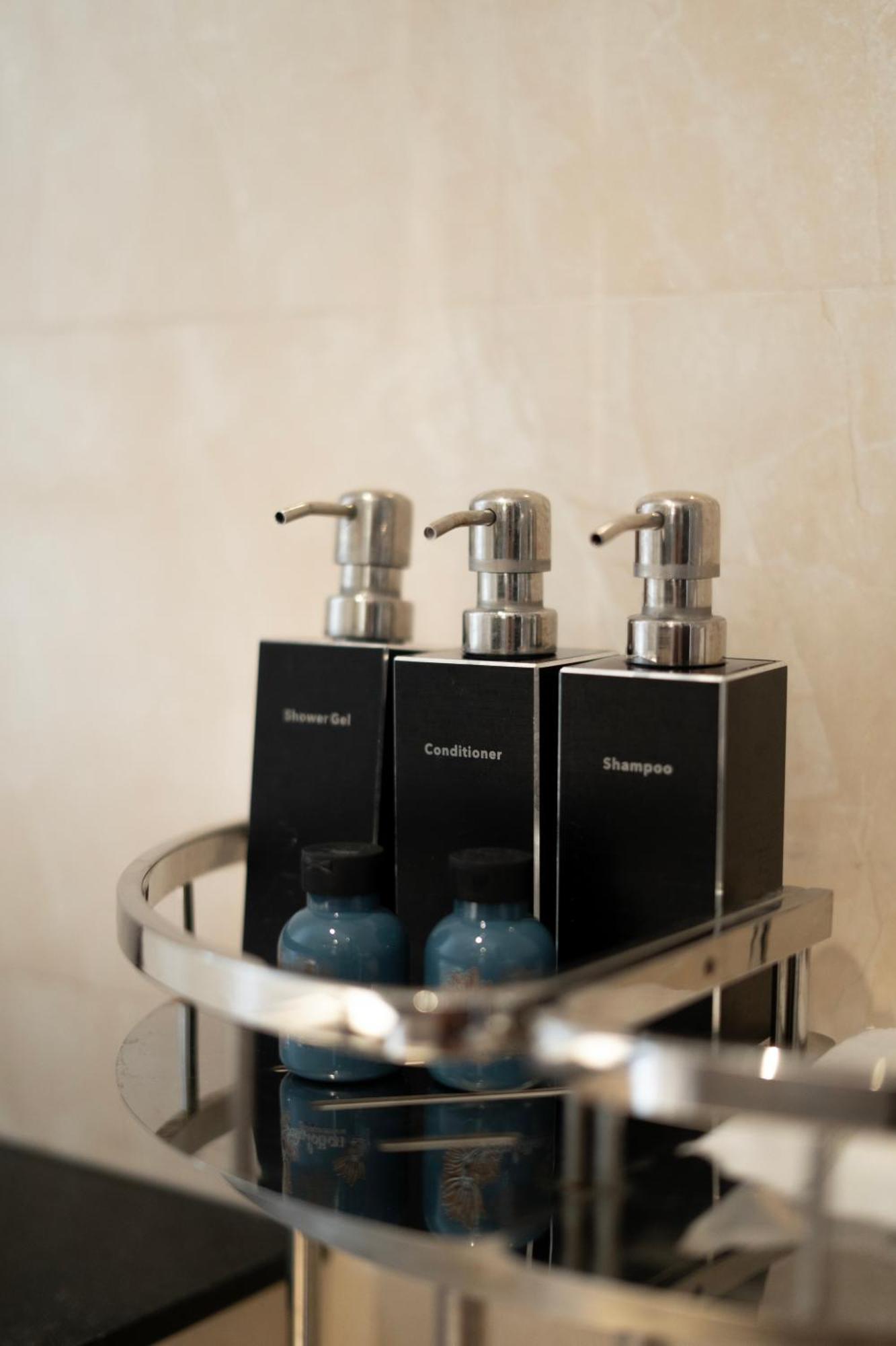 Phòng Deluxe Giường Đôi Có Ban Công
